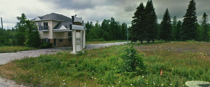 Kings Motel (Kings Inn, Kings Motel) - 2018 Street View (newer photo)